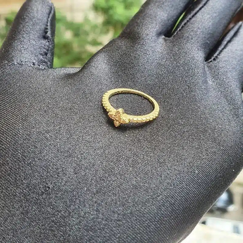Anel Trevo Lv Cravejado em Zircônia (Banho Ouro 24k) - Imagem 3