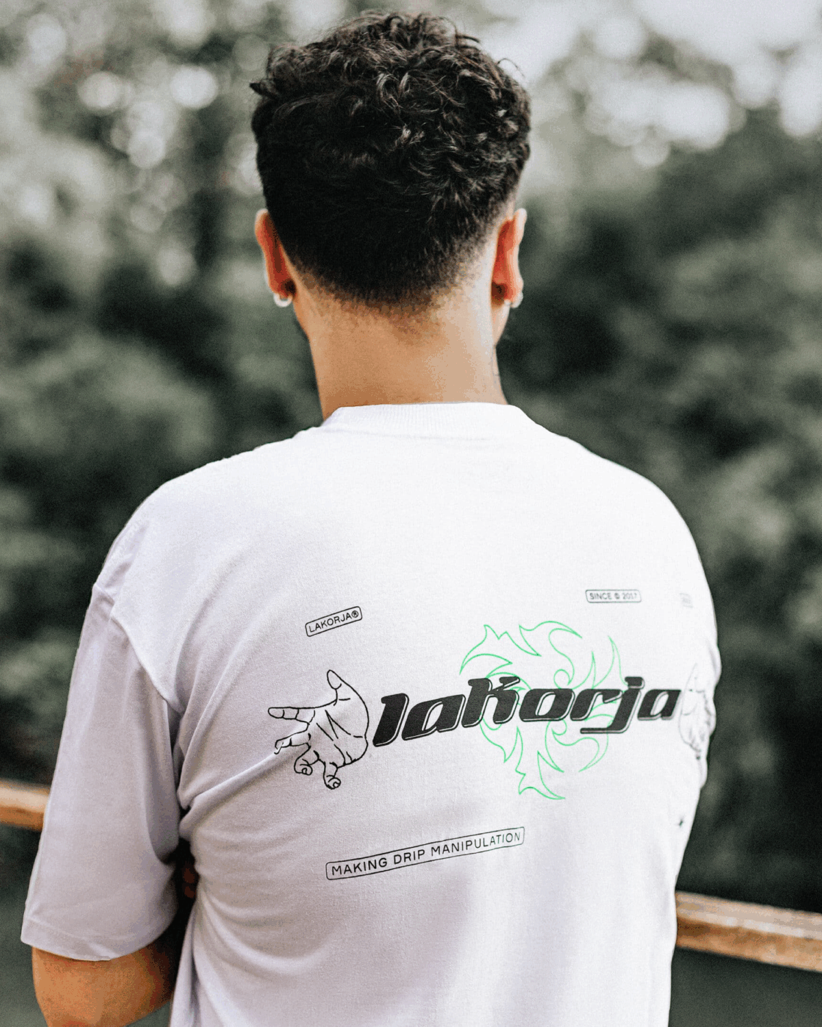 Camiseta Hand - Branca - Imagem 2